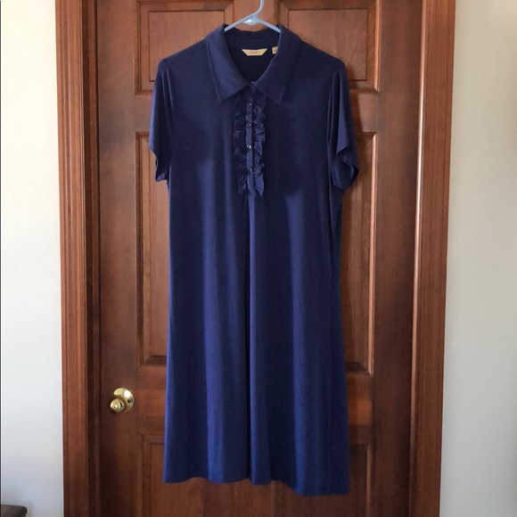 Short Sleeve Dress - Picture 1 of 4